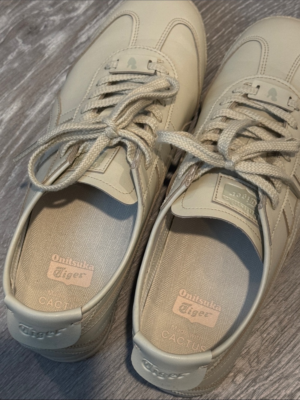 Onitsuka Tiger by Asics Men’s Cream Leather Mexico 66-Inspired Sneakers - Picture 3 of 5